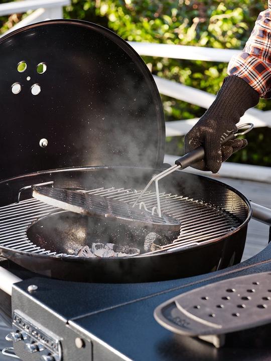 Actual product image Weber Barbecue grill lifter