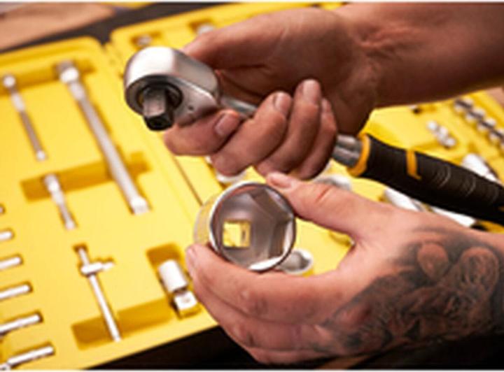 Produktbild Stanley Steckschluessel Set ½ Zoll + ¼ Zoll, 81teilig