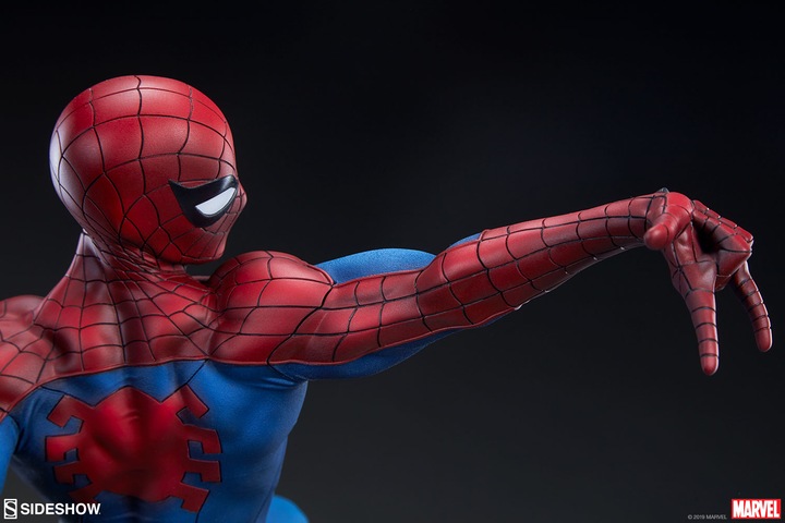 Actual product image Sideshow Marvel "Spiderman" Premium Format Statue
