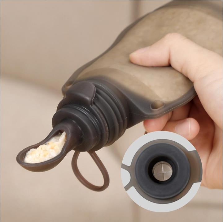 Actual product image Haakaa Squeezer with spoon attachment