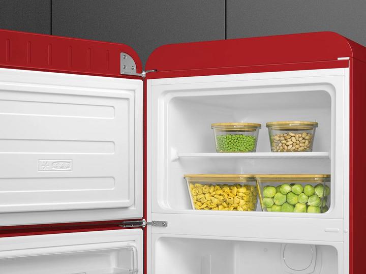 Actual product image Smeg Retro Style FAB30LRD5 Free-standing fridge/freezer combination (294 l)