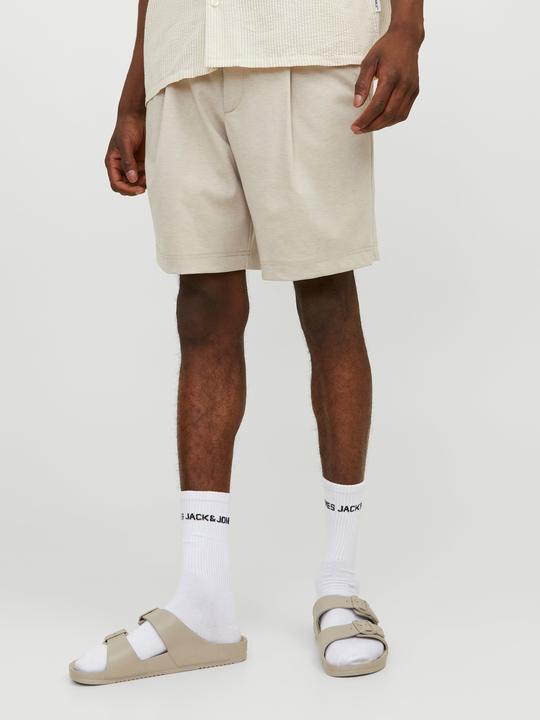 Actual product image Jack & Jones Wide fit chino shorts Chino shorts (S)