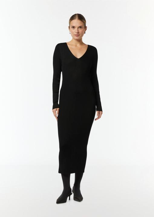 Actual product image Comma Kleid Geripptes Slim-Fit-Kleid mit V-Ausschnitt (46)