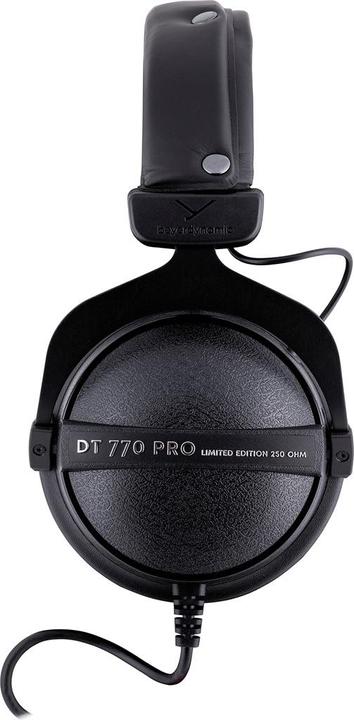 Actual product image Beyerdynamic DT 770 Pro Black Limited Edition (No noise cancelling, Cable)