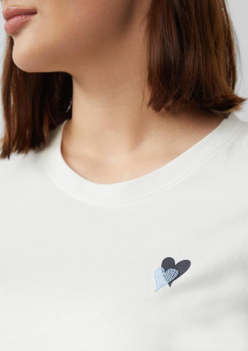Produktbild S.Oliver T-Shirt T-Shirt mit Herz-Stickerei (46)