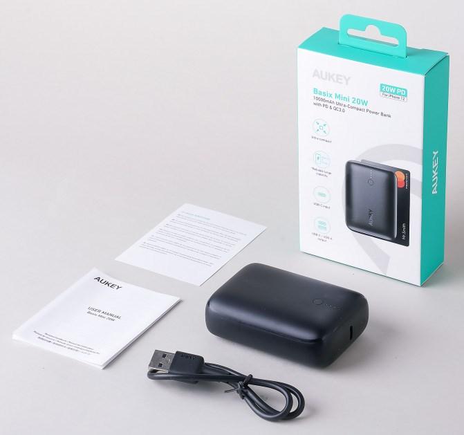 Actual product image Aukey Basix Mini (10000 mAh, 22.50 W, 37 Wh)