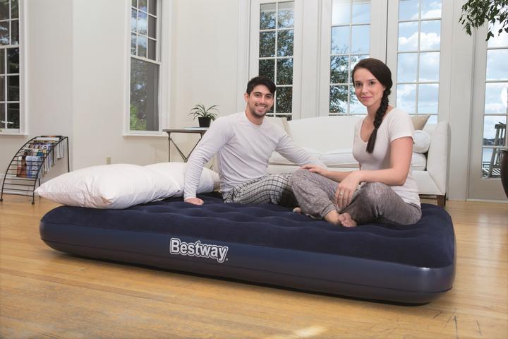 Productafbeelding Bestway Gevlokt luchtmatras - Luchtpomp / Tweepersoons (135 x 190 cm)