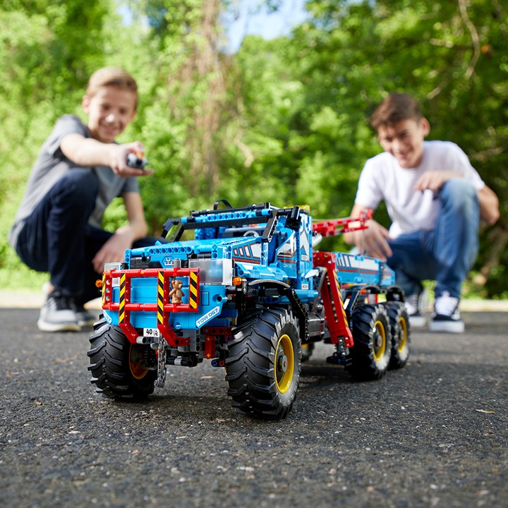 Produktbild LEGO Allrad-Abschleppwagen (42070, LEGO Technic)