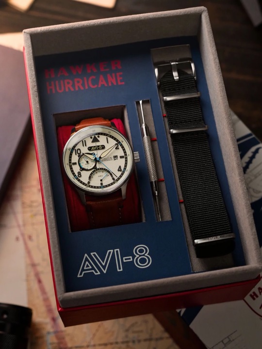 Image du produit AVI-8 AV-4101-0C Hawker Hurricane McKellar Dual Time (Montre pilote)