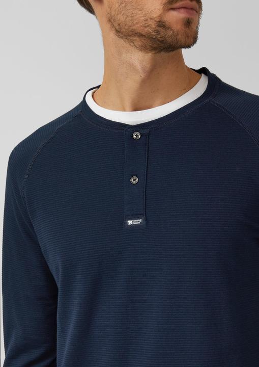 Produktbild s.Oliver T-Shirt Strukturiertes Langarmshirt mit Henley-Ausschnitt (L, M)