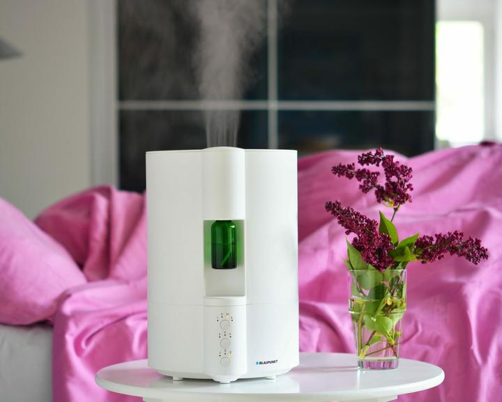 Actual product image Blaupunkt Humidifier with fragrance diffuser model AHA501 (20 m²)