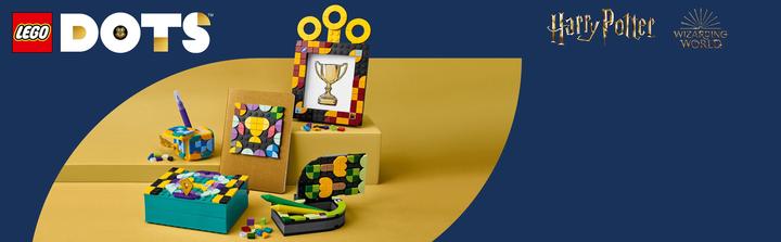 Actual product image LEGO Hogwarts Desk Set (41811, LEGO Dots)