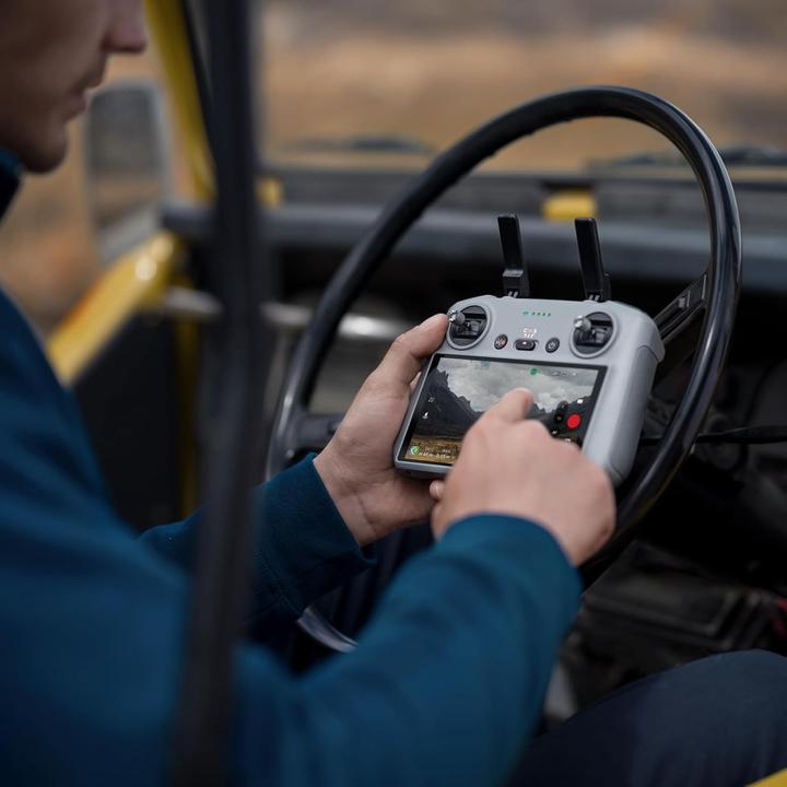 Produktbild DJI RC 2 (Drohnen Fernsteuerung, DJI Neo, DJI Mini 4 Pro, DJI Air 3, DJI Air 3s)