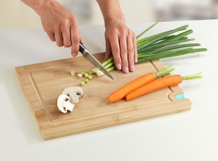 Actual product image Wenko Cutting board with knife sharpener