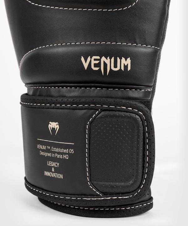 Produktbild Venum Impact Evo Boxing Gloves - Black - 10 Oz (10 OZ, One Size)