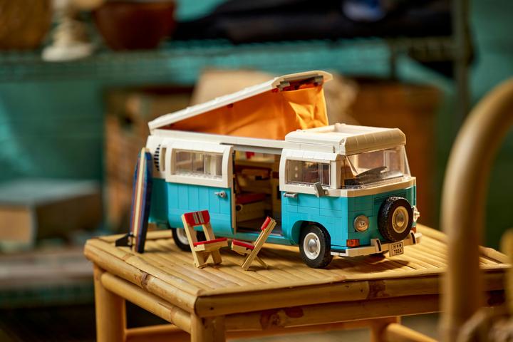 Produktbild LEGO Volkswagen T2 Campingbus (10279, LEGO Creator Expert, LEGO Seltene Sets)