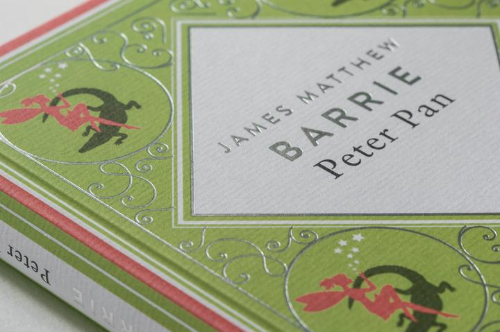 Actual product image J.M. Barrie, Peter Pan. Schmuckausgabe mit Silberprägung (German, J.M. Barrie, Kim Landgraf, 2024)