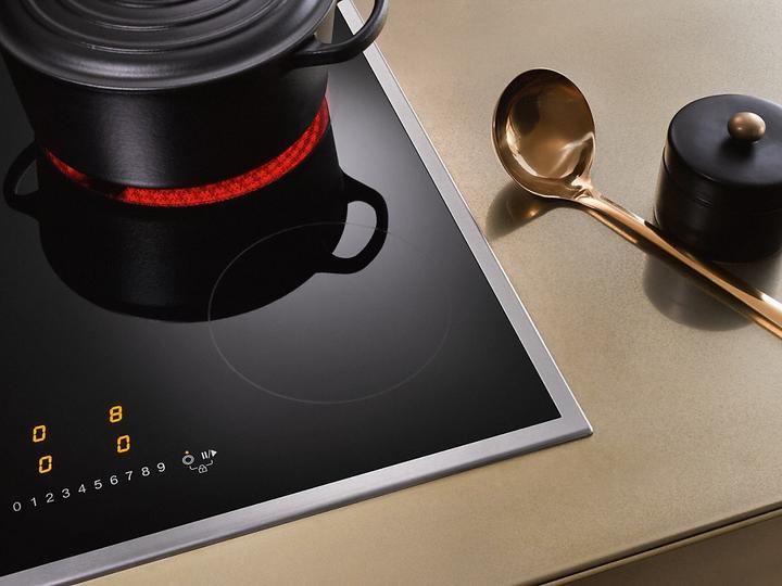 Immagine prodotto Miele KM 6520 FR Nero Piano cottura a induzione da incasso Zoneless a 4 zone (57.40 cm, Piano cottura a induzione)