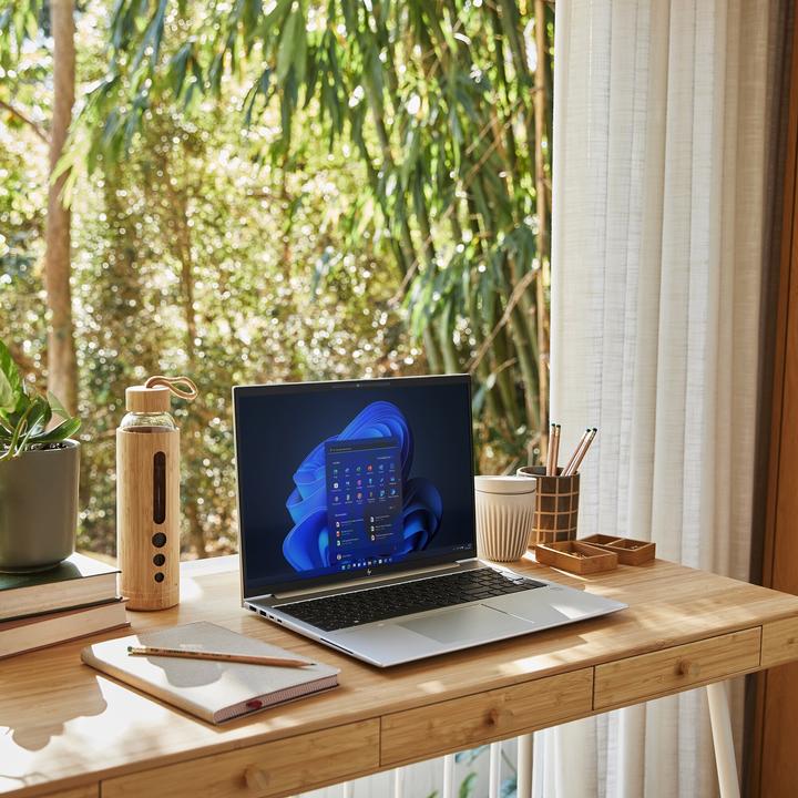 Produktbild HP EliteBook 860 G9 (16", 1000 GB, 16 GB, CH, Intel Core i7-1260P)