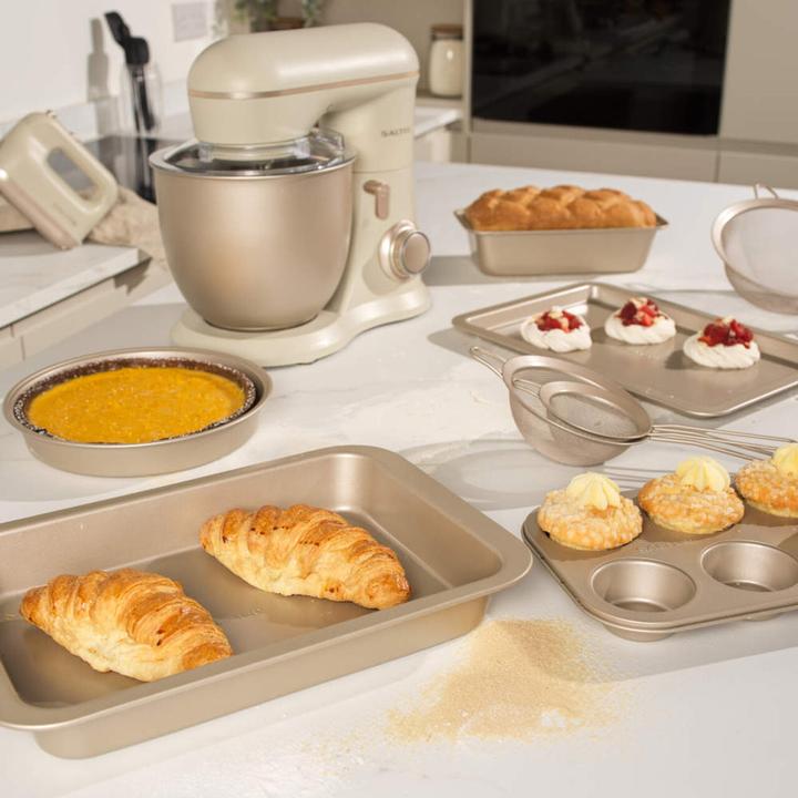 Actual product image Salter Bakes 5pc Baking Set