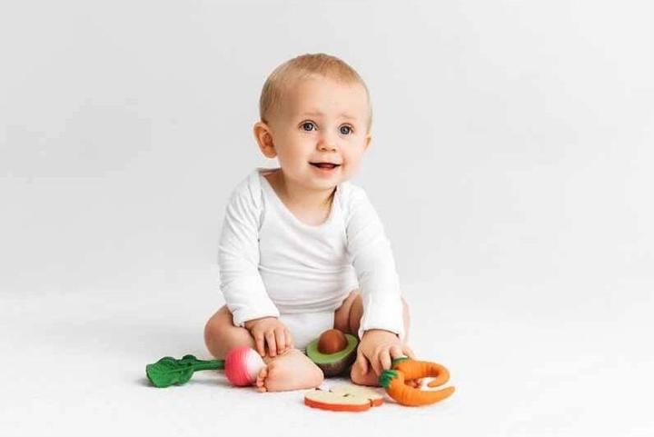 Actual product image Oli and Carol CATHY The Carrot (0 Months)
