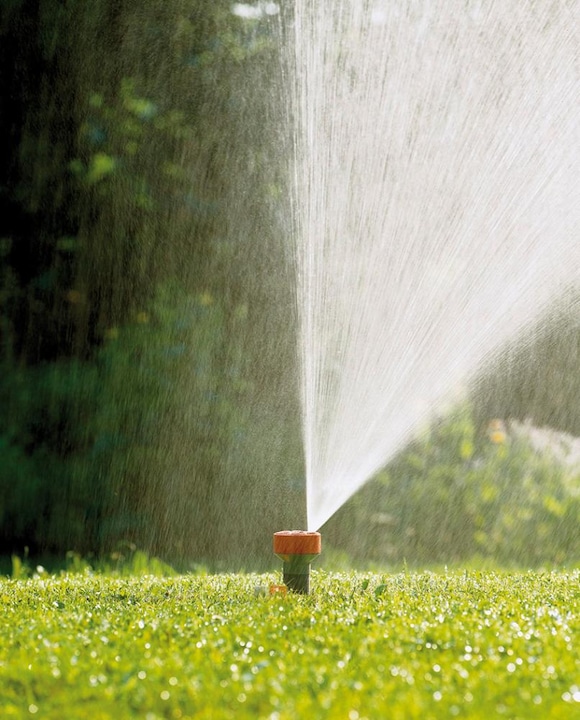 Actual product image Gardena Classic 4-Plates Sprinkler Twist - Action (Area irrigator)