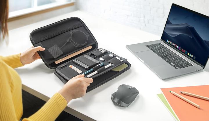 Produktbild tomtoc Smart A06 (9.7-11") (Microsoft Surface Go, iPad Air, iPad Pro 10.5 2017 (1. Gen), iPad Pro 11 2018 (1. Gen), iPad Pro 11 2020 (2. Gen), iPad Air 2020 (4. Gen), iPad Air 2022 (5. Gen))
