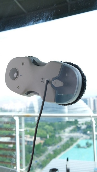 Actual product image HUTT C7