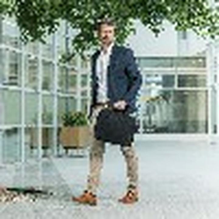 Actual product image Dicota Eco Traveller Base (17.30", Universal)