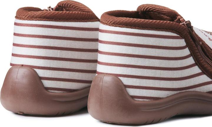Actual product image La Redoute Collections Slippers with zipper and lion motif (19)
