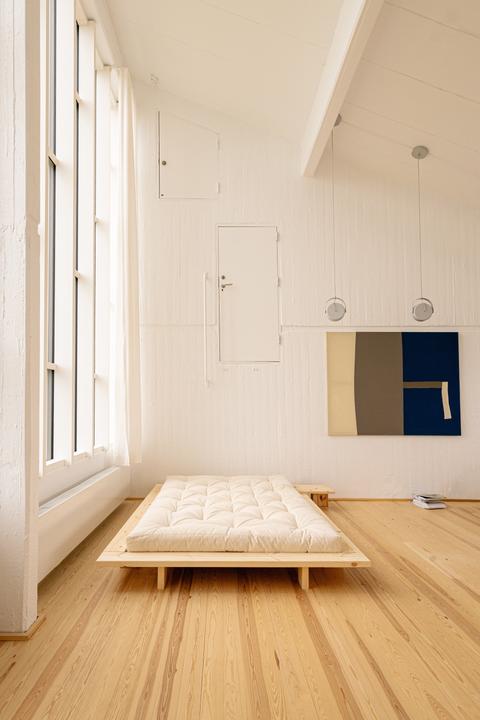 Actual product image Karup Design Japan (45 x 34 x 23 cm)