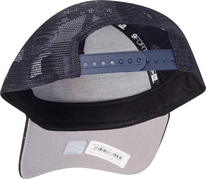 Actual product image New Era Snapback Mesh Trucker Cap - Chicago Bears Head Navy (One size)