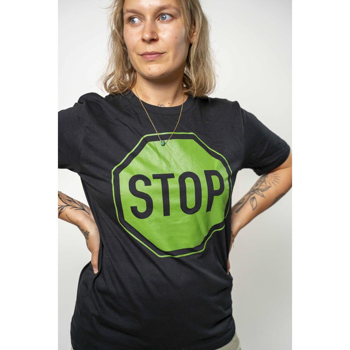 Thumbnail - jan SEVEN dettwyler, Herren, Shirt, Kurz auf Stop Shirt schwarz (Unisex), Schwarz, (M)