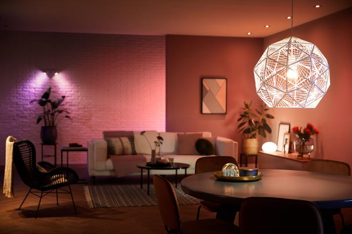 Actual product image Philips Hue White & Color BT (E14, 5.30 W, 470 lm, 1 x, G)