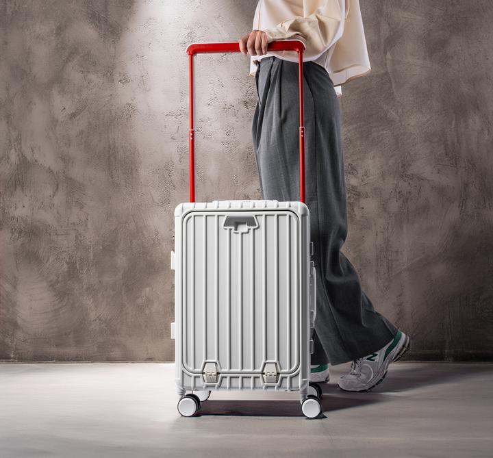 Actual product image Feru Bel Air 55 cm Travel suitcase, white