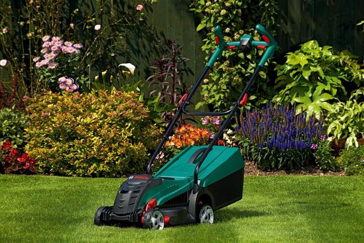 Actual product image Bosch Home & Garden Rotak 32 LI (Rechargeable battery operated)