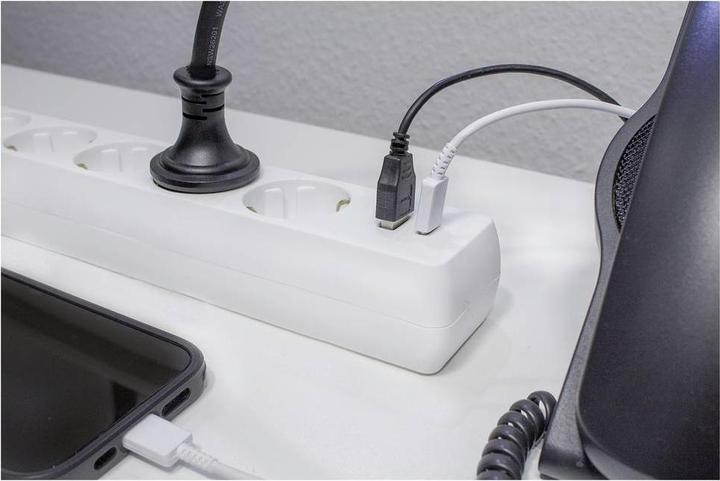 Actual product image As - Schwabe Steckdosenleiste mit USB-Port (6x, CEE 7/3, 1.40 m)