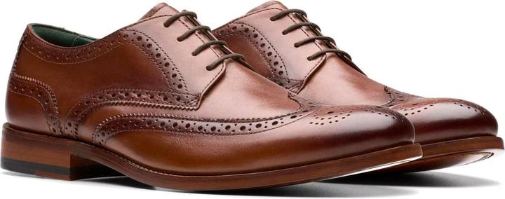 Actual product image Clarks CraftJames Tip (41)