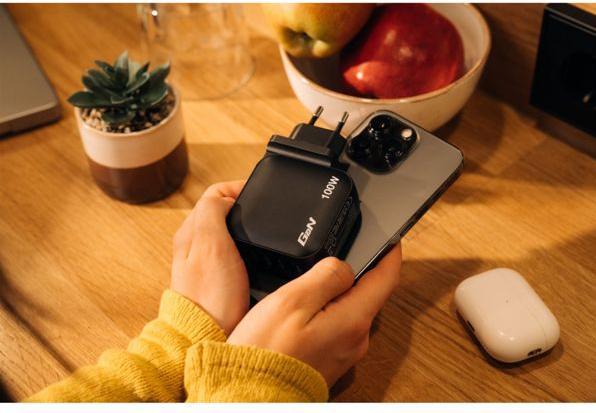 Actual product image Verbatim GaN Charger 100W 4 Devises (100 W)