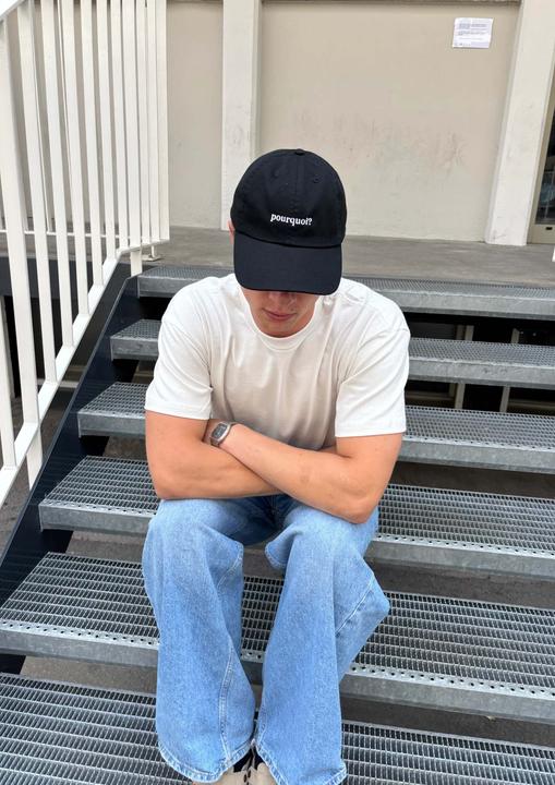 Actual product image Plakativ «Pourquoi?» Cotton Cap Black