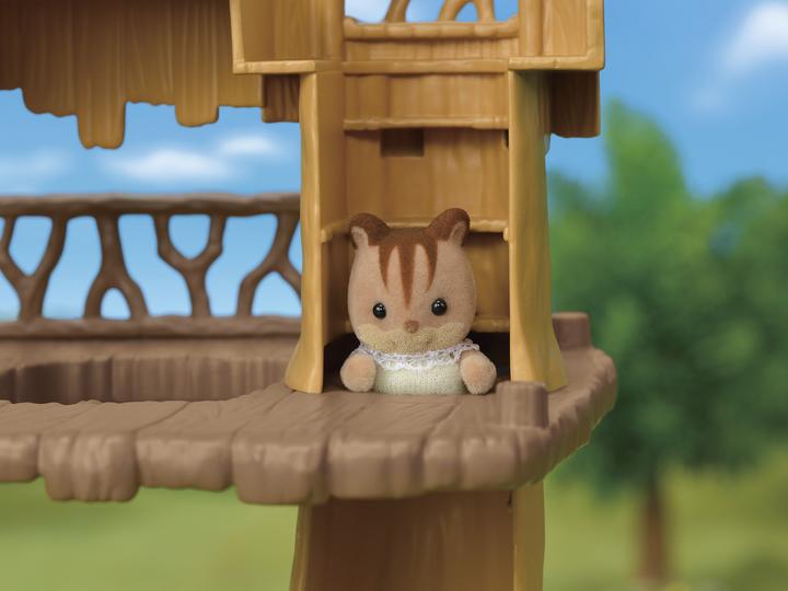 Actual product image Sylvanian Families Adventure tree house