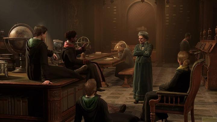 Actual product image WB Hogwarts Legacy (PS4, DE, FR)