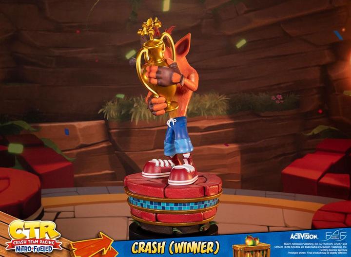 Actual product image Magni First4Figures - Crash Team Racing Nitro-Fueled (Crash Winner) RESIN /Figure