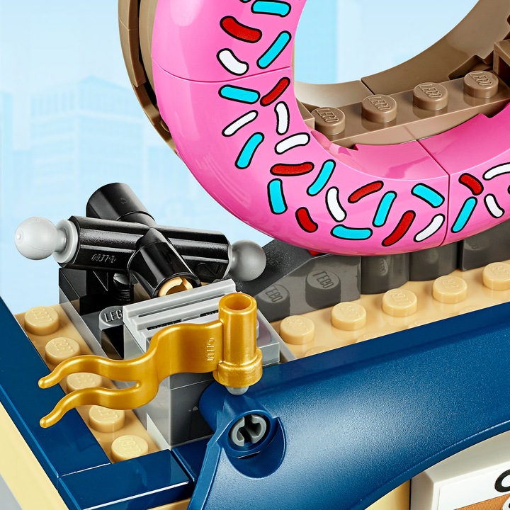 Actual product image LEGO Great Donut Shop Opening (60233, LEGO City)