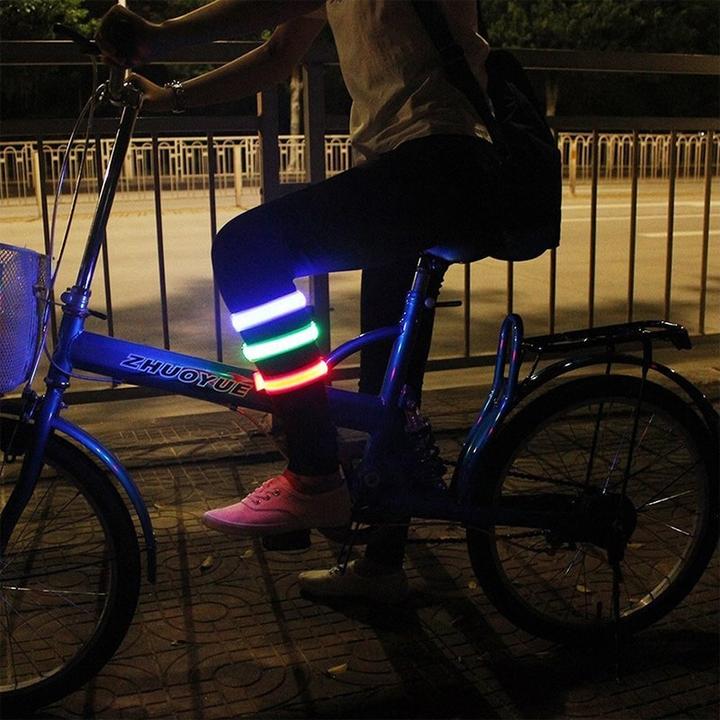 Produktbild JTI Armband mit LED-Beleuchtung - Rosa (27.50 cm, Nylon)