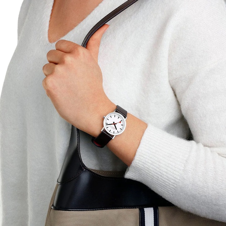Produktbild Mondaine Classic - Vegan poliert (Analoguhr, Swiss Made, 30 mm)