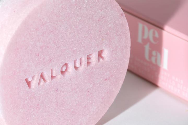 Actual product image Valquer Petal Champu Solido Cabello Seco 50 G (Solid shampoo)