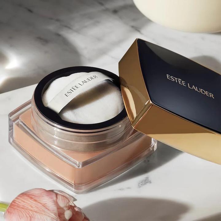 Actual product image Estée Lauder Double Wear Sheer Flattery Loose Powder (Translucent Soft Glace, Translucent Soft Glow)