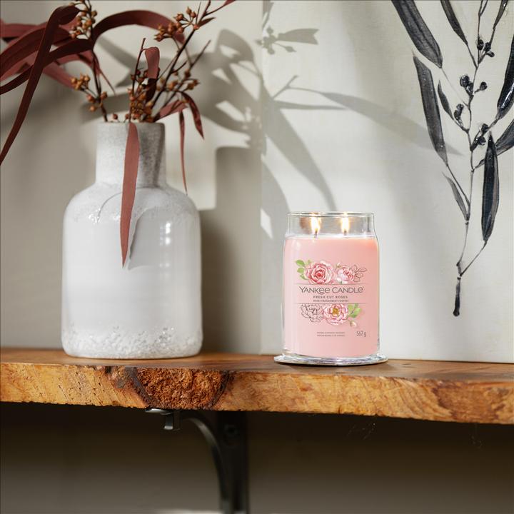 Actual product image Yankee Candle Duftkerze Fresh Cut Roses Signature Large Jar