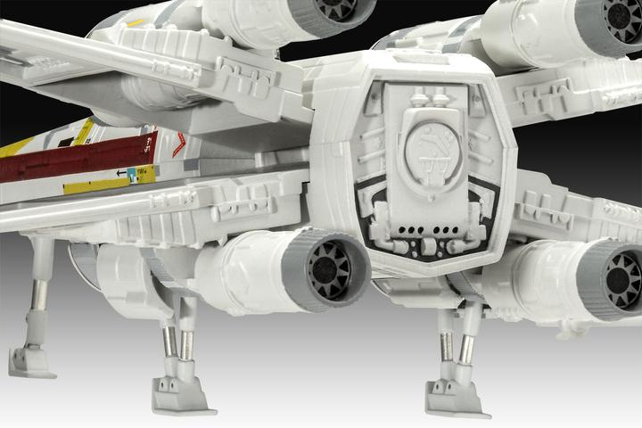 Actual product image Revell Carson Teva's X-Wing Fighter: The Mandalorian